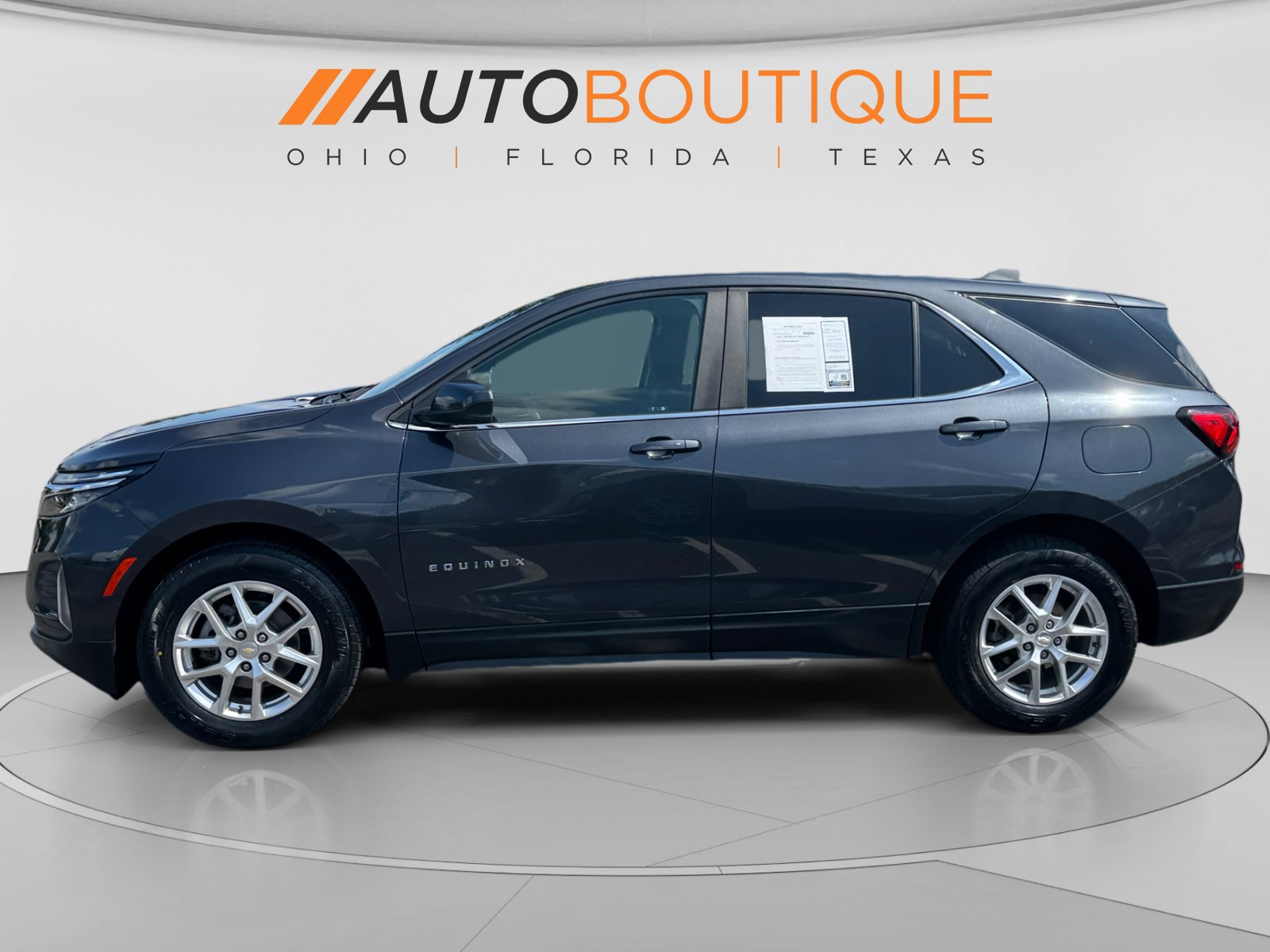 Used 2022 Chevrolet Equinox LT FWD image 2