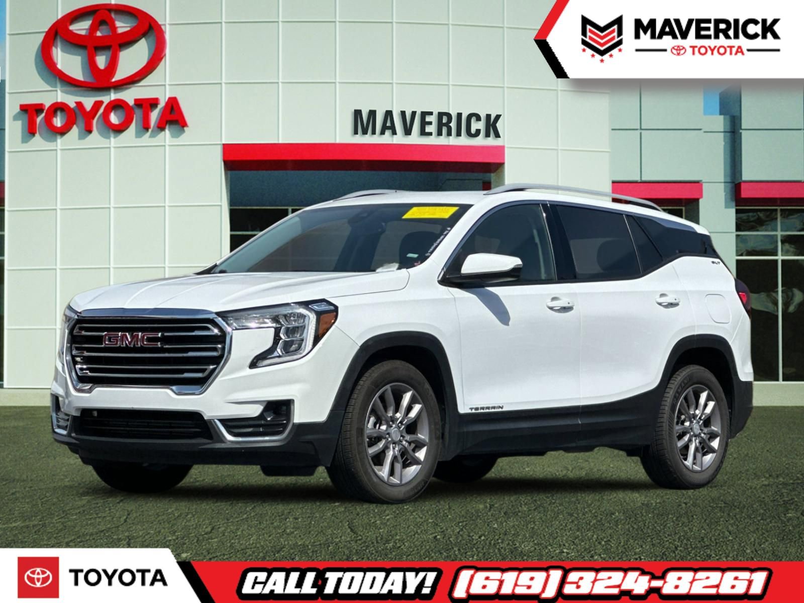 Used 2024 GMC Terrain SLT FWD image 1