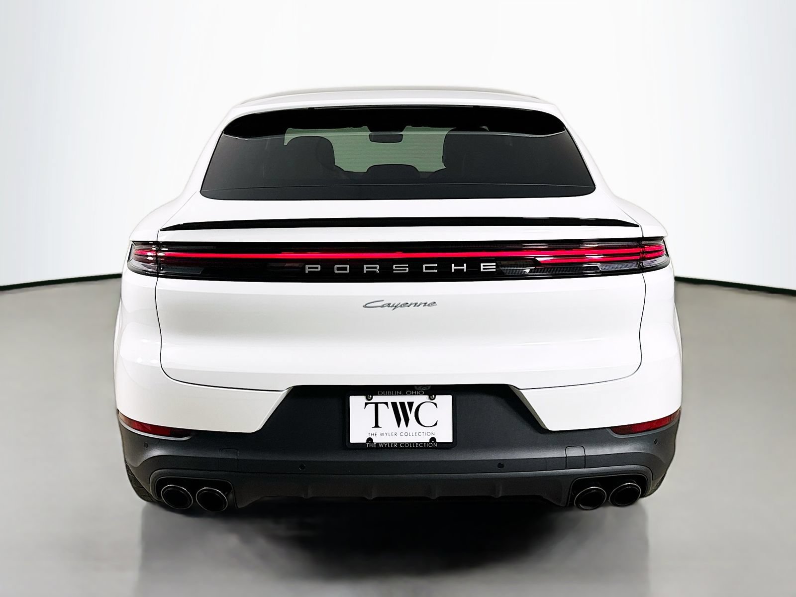 New 2026 Porsche Cayenne Coupe AWD/4WD image 6