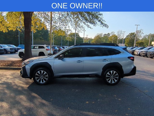 Used 2025 Subaru Outback Limited AWD/4WD image 2
