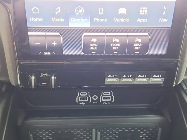 New 2026 RAM 2500 Laramie AWD/4WD image 36