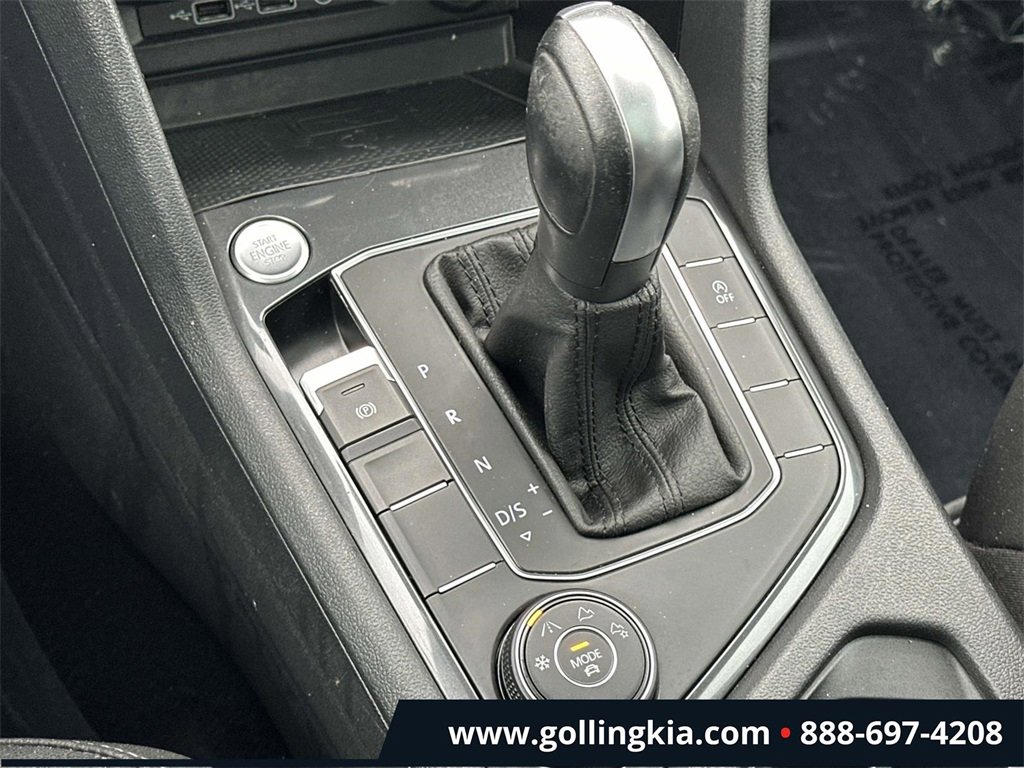 Used 2020 Volkswagen Tiguan SE w/ Panoramic Sunroof Package image 29