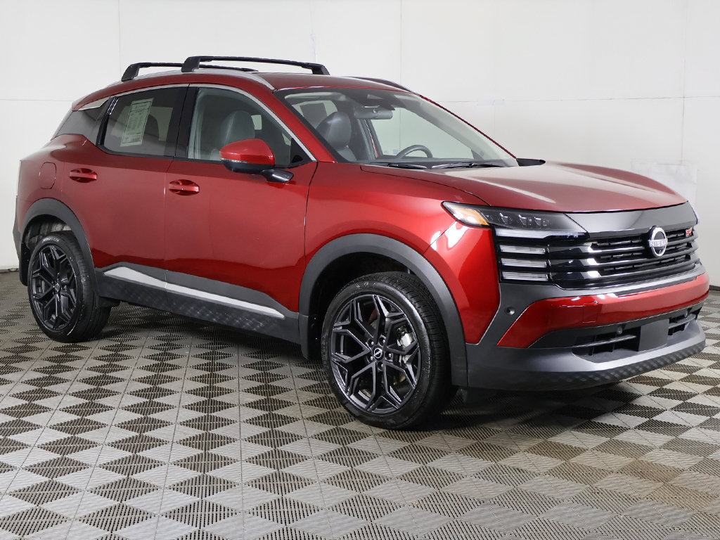 Used 2025 Nissan Kicks SR FWD image 47