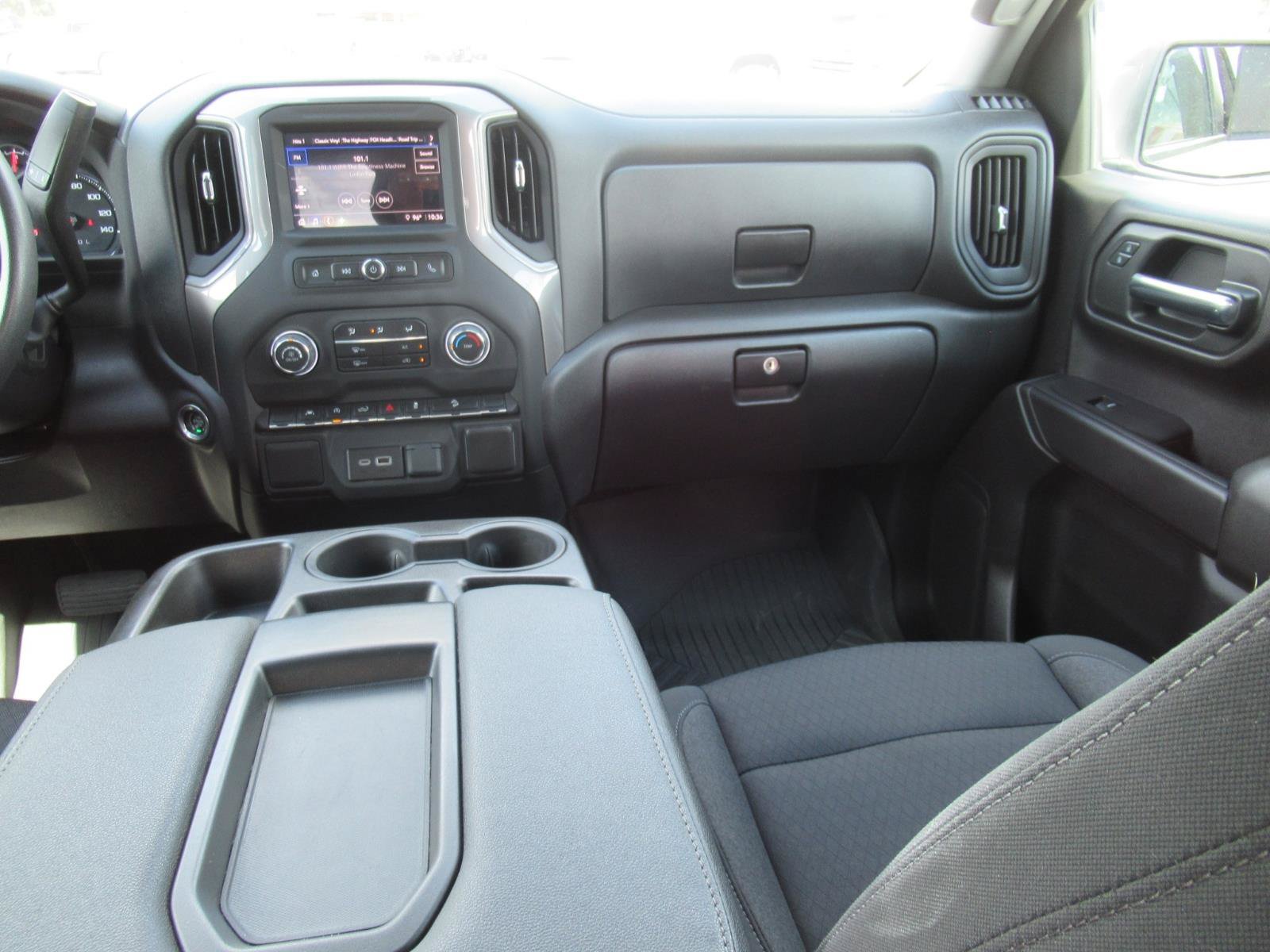 Used 2024 Chevrolet Silverado 1500 Custom Trail Boss w/ LPO, Dark Essentials Package AWD/4WD image 17