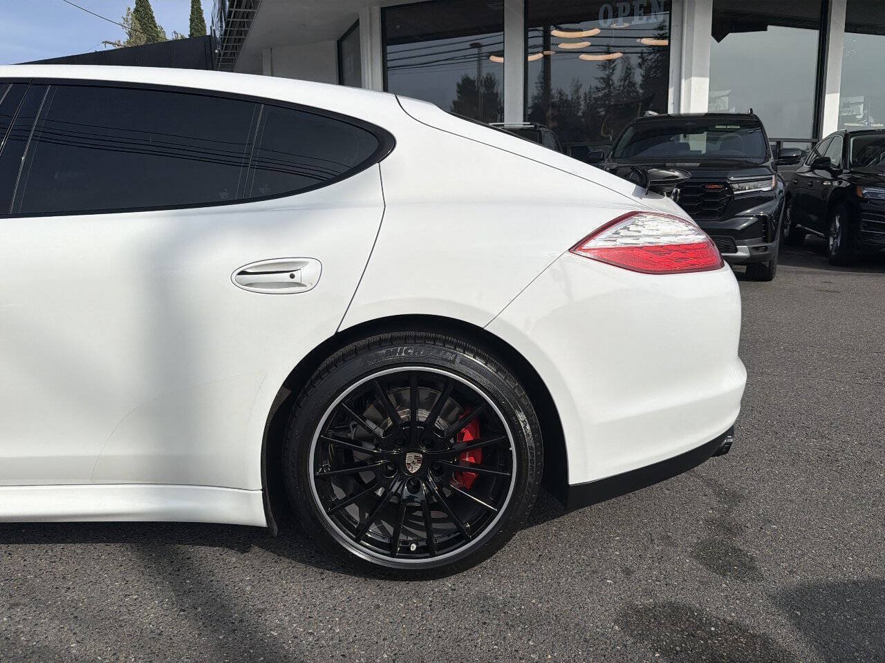 Used 2013 Porsche Panamera GTS AWD/4WD image 3