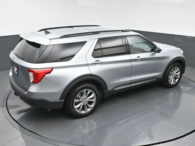 Used 2023 Ford Explorer XLT w/ Equipment Group 202A AWD/4WD image 33