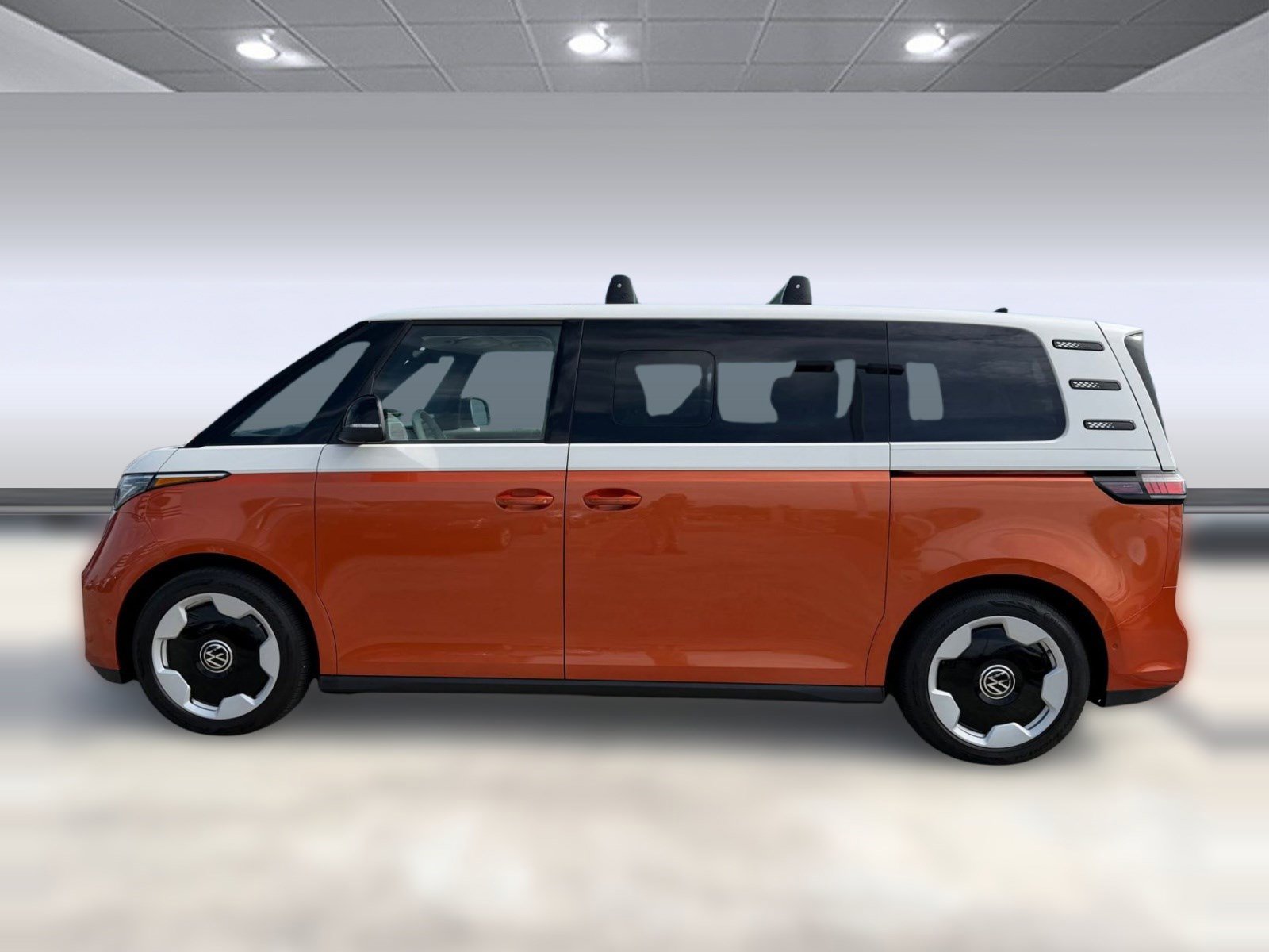 Certified 2025 Volkswagen ID. Buzz Pro S Plus RWD image 2