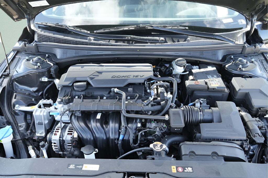 New 2026 Hyundai Elantra SEL Sport FWD image 17