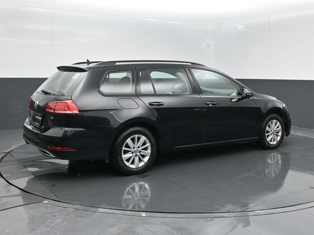 Used 2018 Volkswagen Golf S image 22