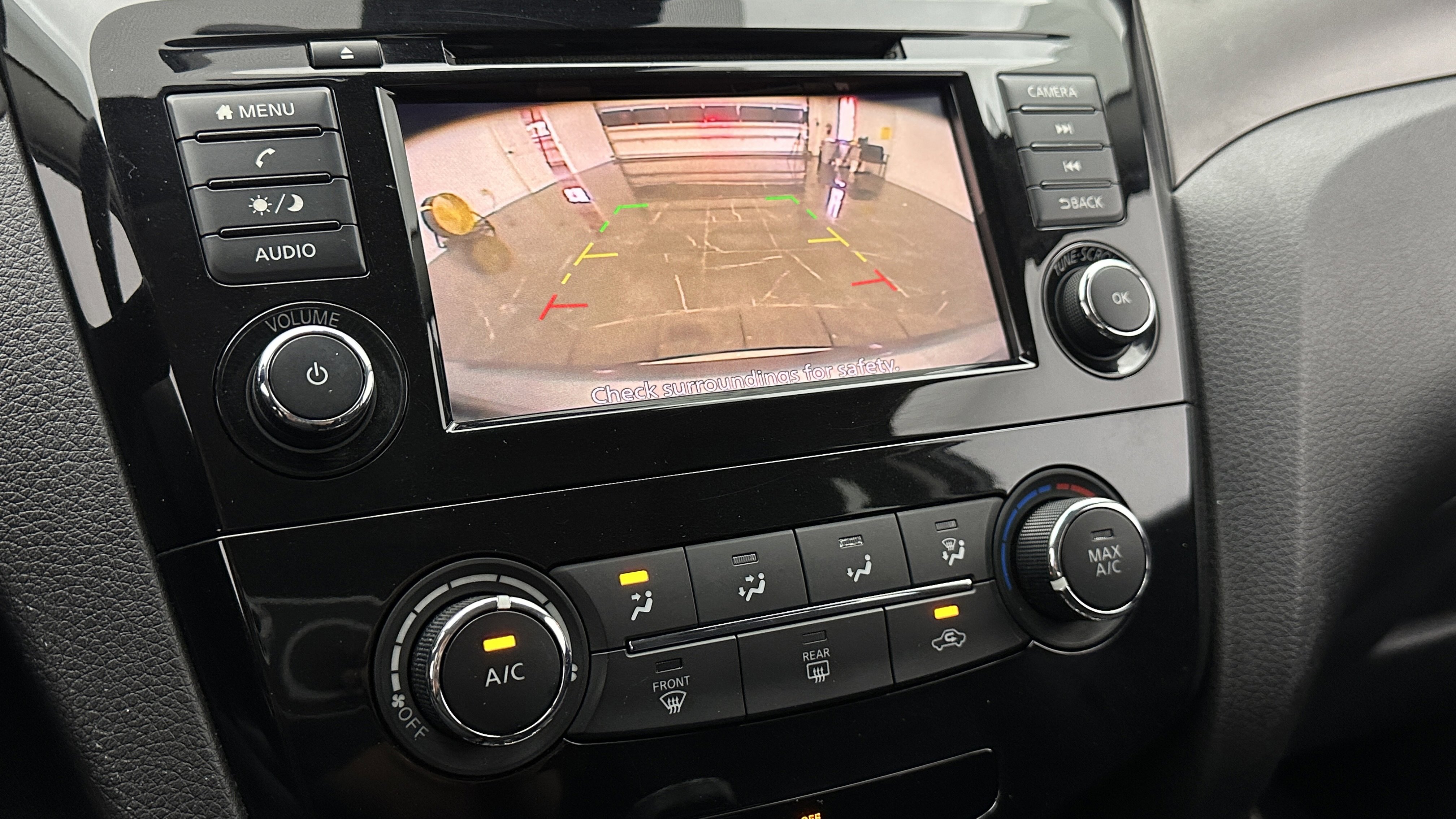 Used 2020 Nissan Rogue Sport S image 11