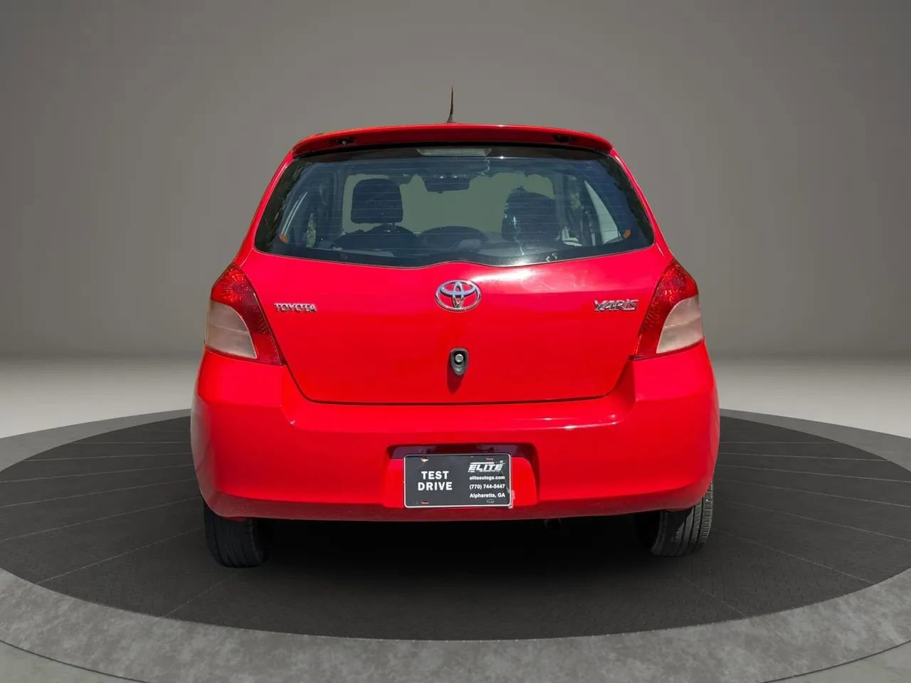 Used 2007 Toyota Yaris 2-Door Hatchback FWD image 5