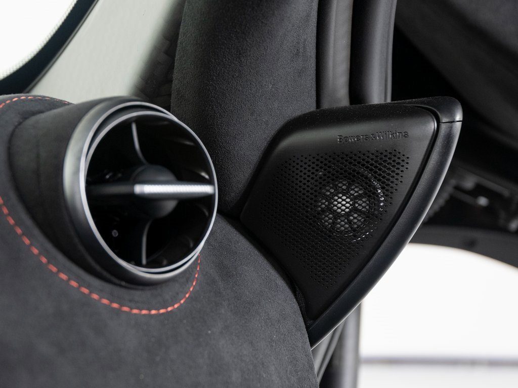 New 2024 McLaren 750S Spider image 27