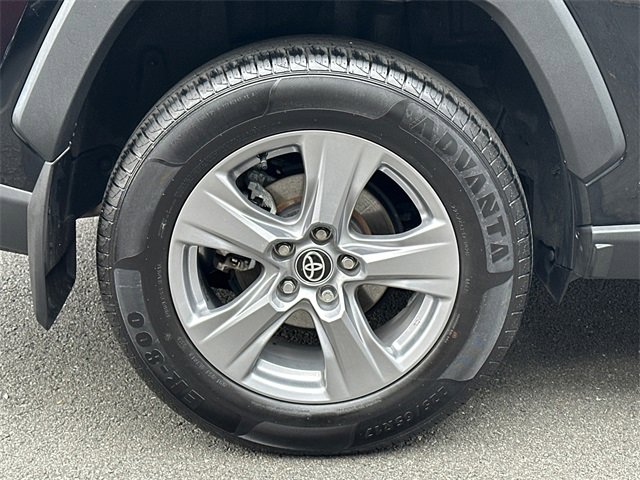 Certified 2022 Toyota RAV4 XLE w/ Convenience Package image 9