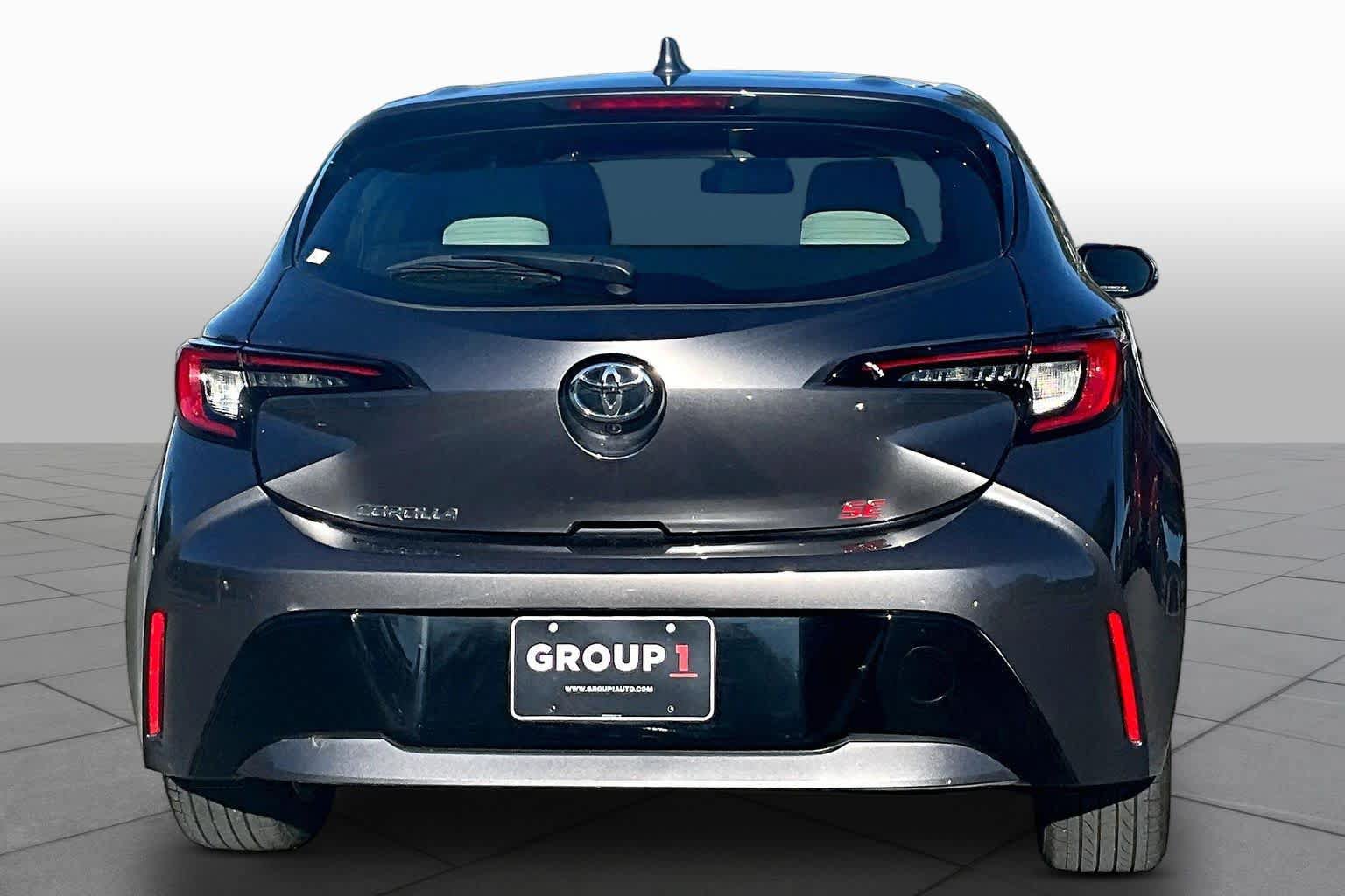 Used 2023 Toyota Corolla SE FWD image 5