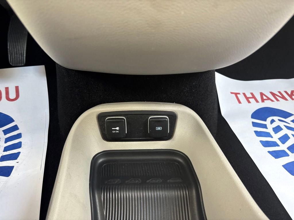 Used 2017 Chrysler Pacifica Touring image 34