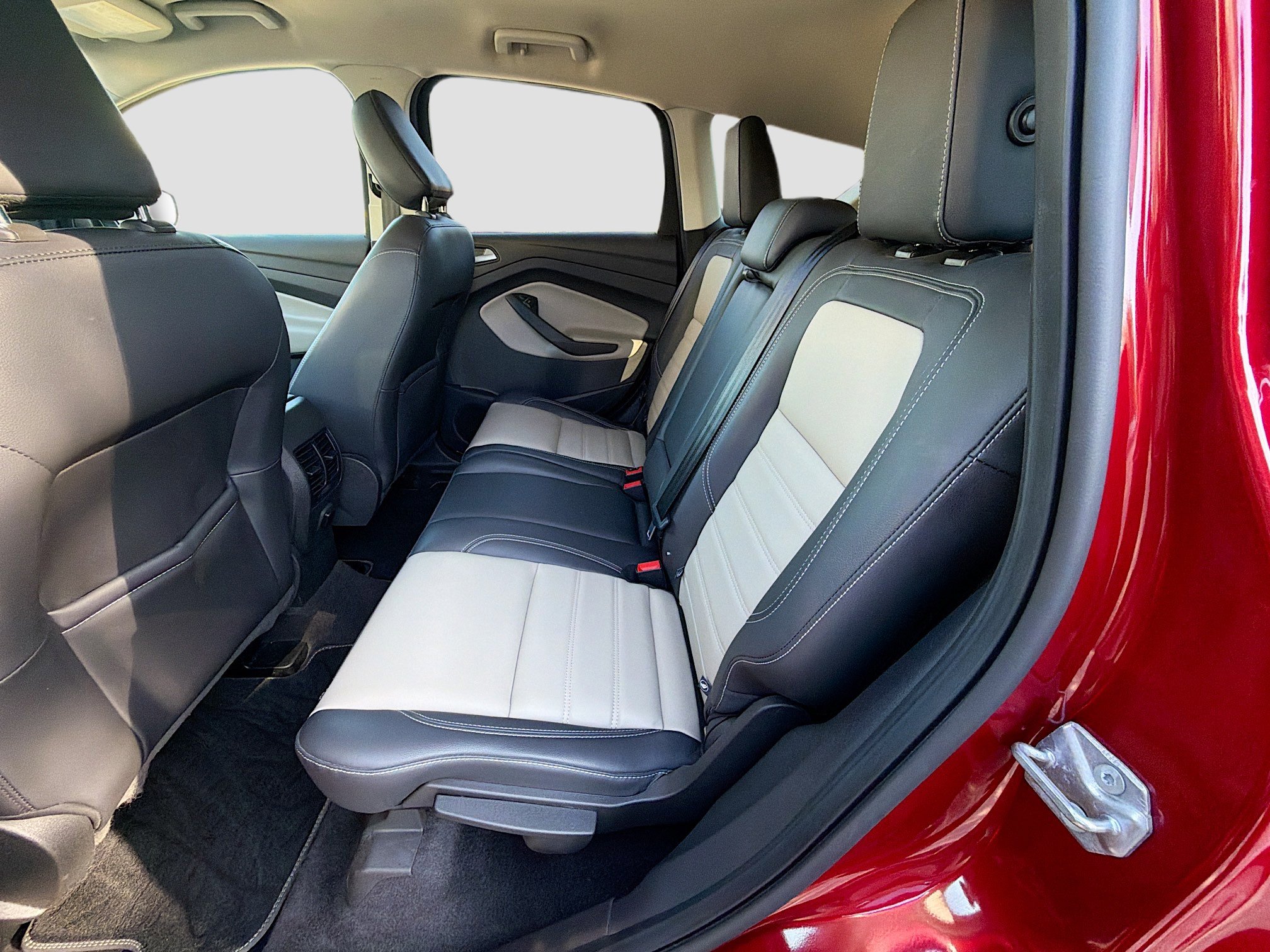 Used 2019 Ford Escape SEL image 21