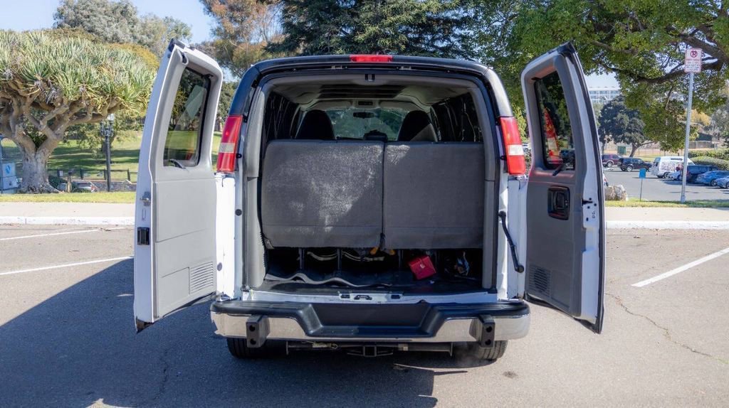 Used 2015 GMC Savana 3500 LS w/ Chrome Appearance Package image 15