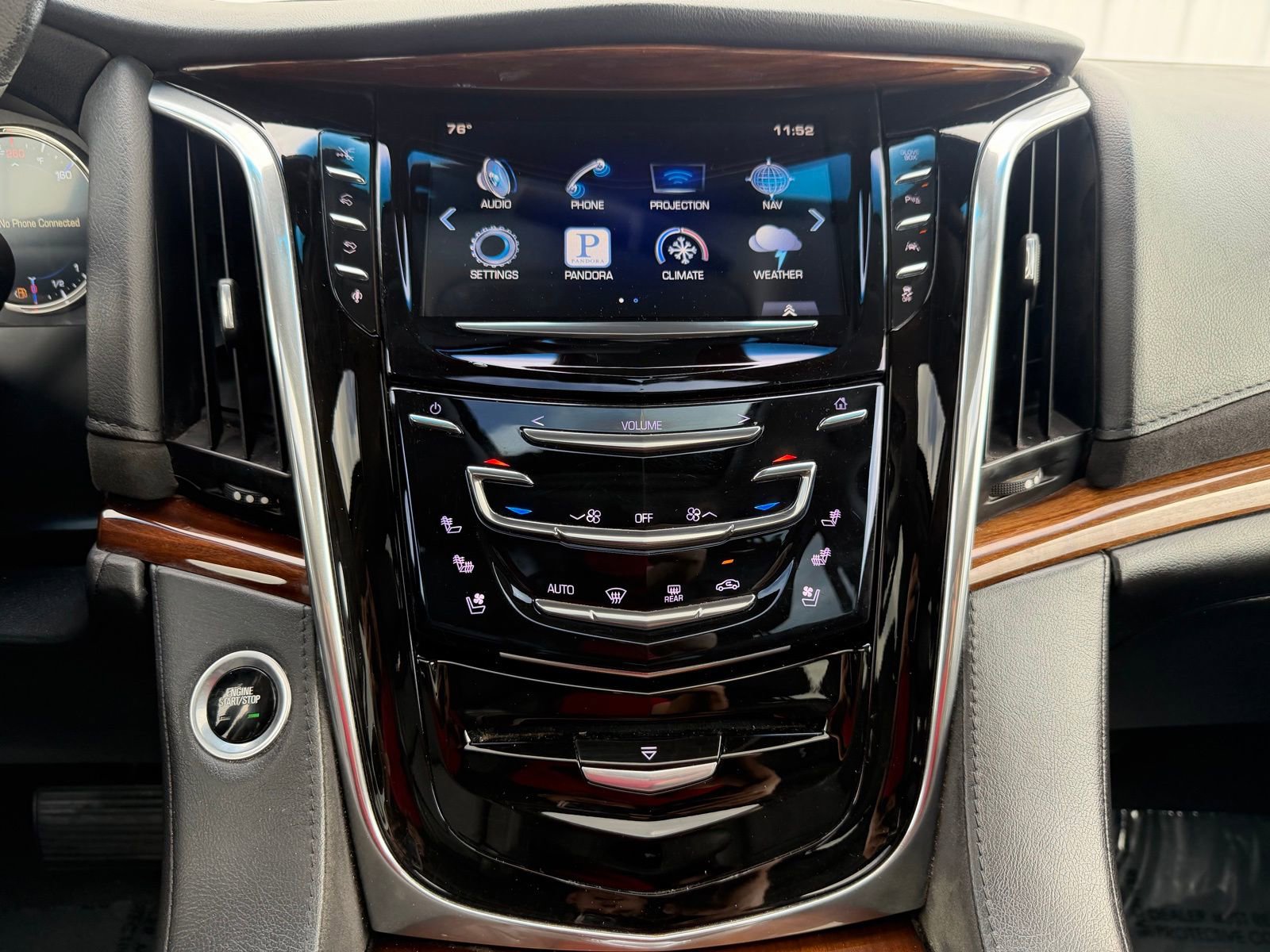 Used 2016 Cadillac Escalade Premium AWD/4WD image 14