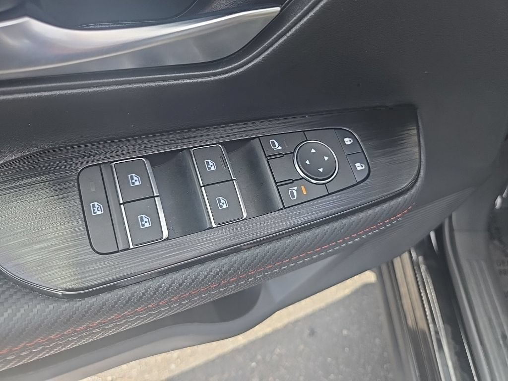 Used 2026 Nissan Kicks SR w/ Cold Weather Package AWD/4WD image 11