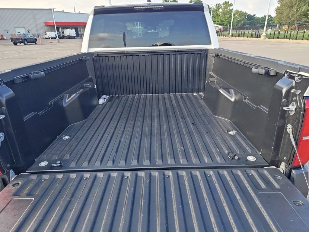 Used 2024 Toyota Tacoma SR AWD/4WD image 5