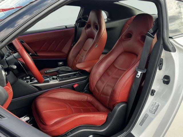 Used 2024 Nissan GT-R w/ Floor Mat Package AWD/4WD image 22