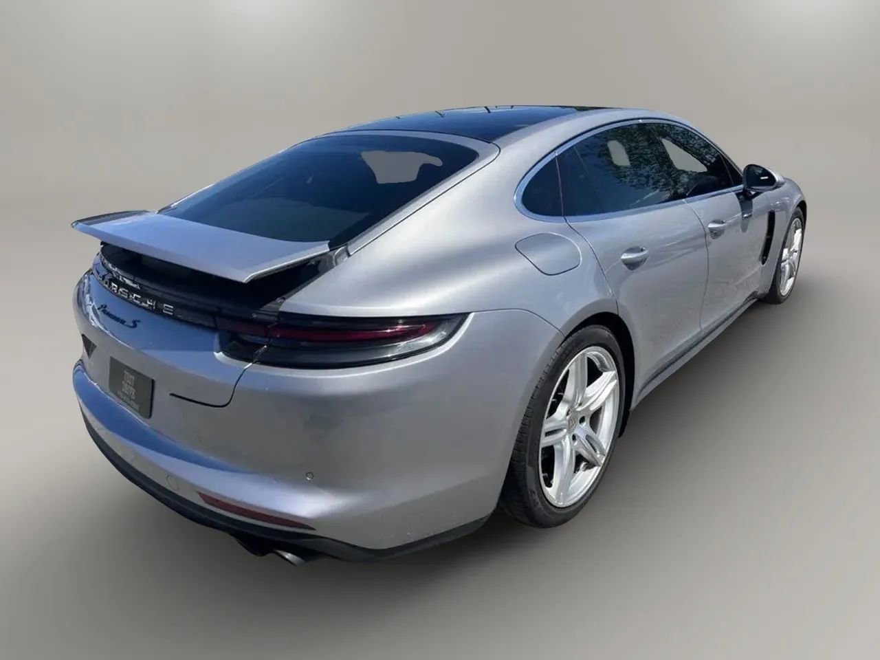Used 2017 Porsche Panamera 4S AWD/4WD image 8