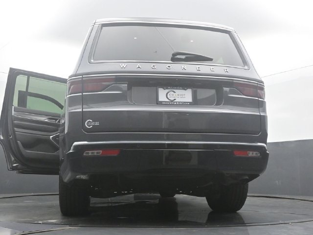 Used 2025 Jeep Wagoneer 4WD image 60