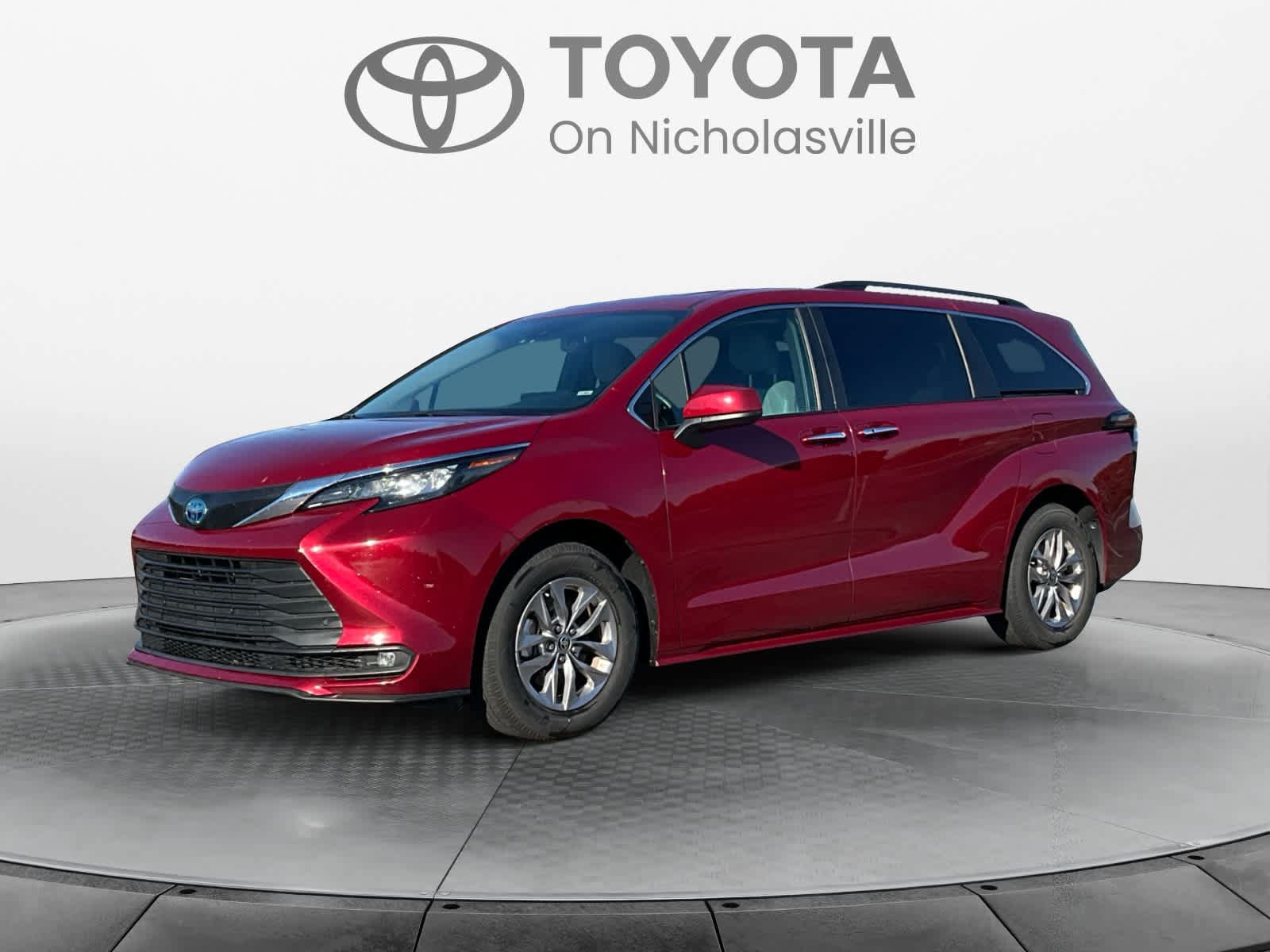 Used 2025 Toyota Sienna XLE