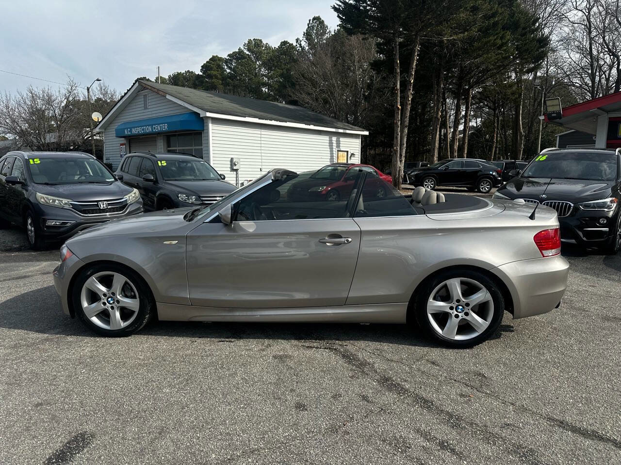 Used 2010 BMW 135i Convertible image 3