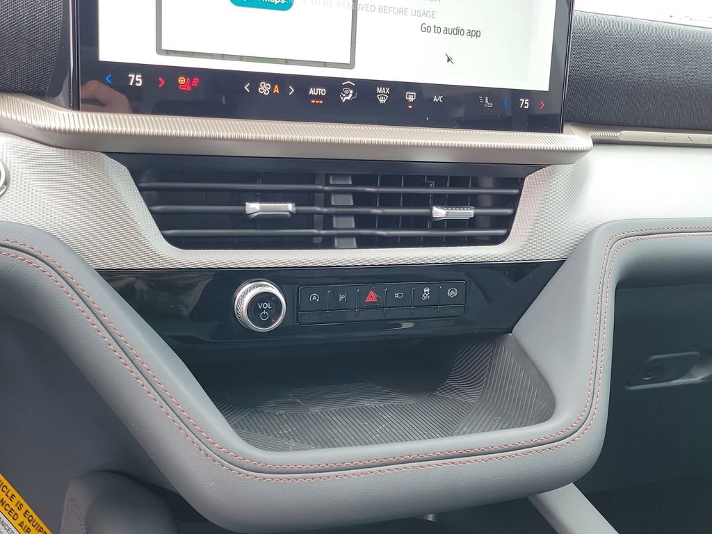 New 2025 Ford Explorer Active w/ Active Comfort Package image 26