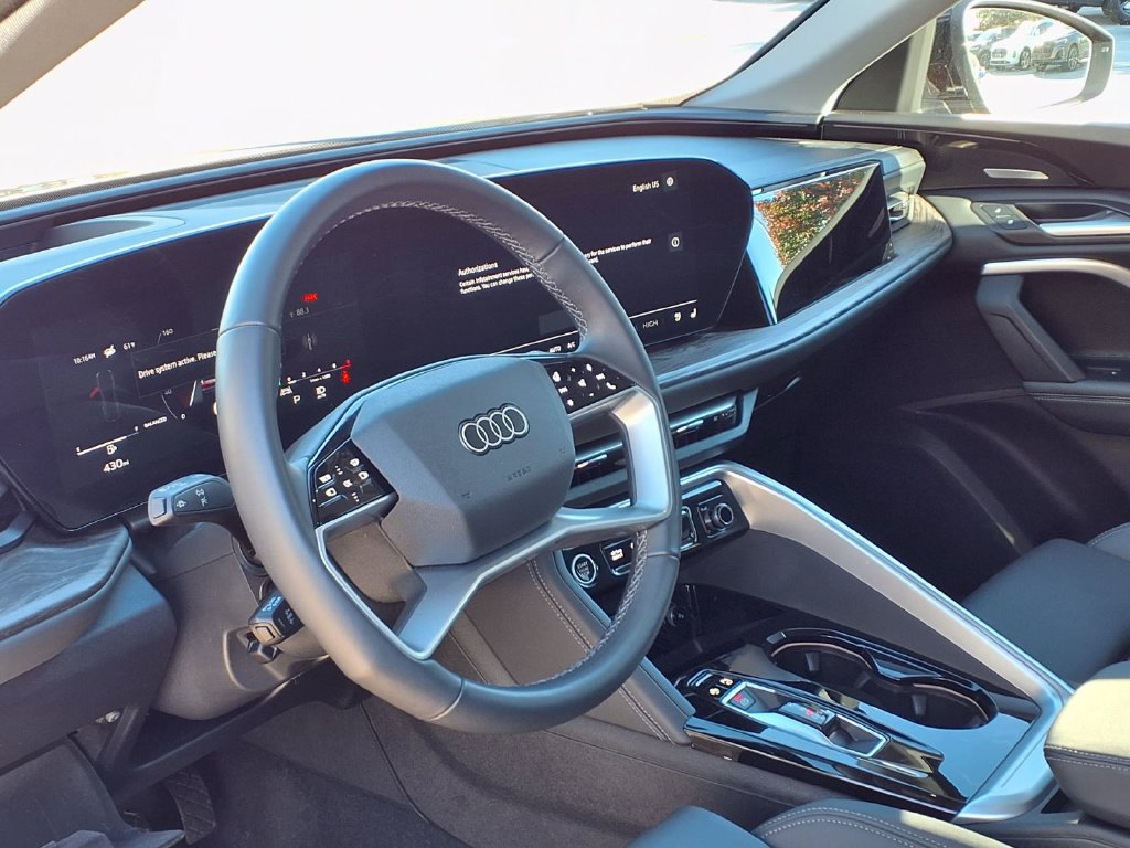 Used 2025 Audi Q5 Premium Plus w/ Premium Plus AWD/4WD image 14
