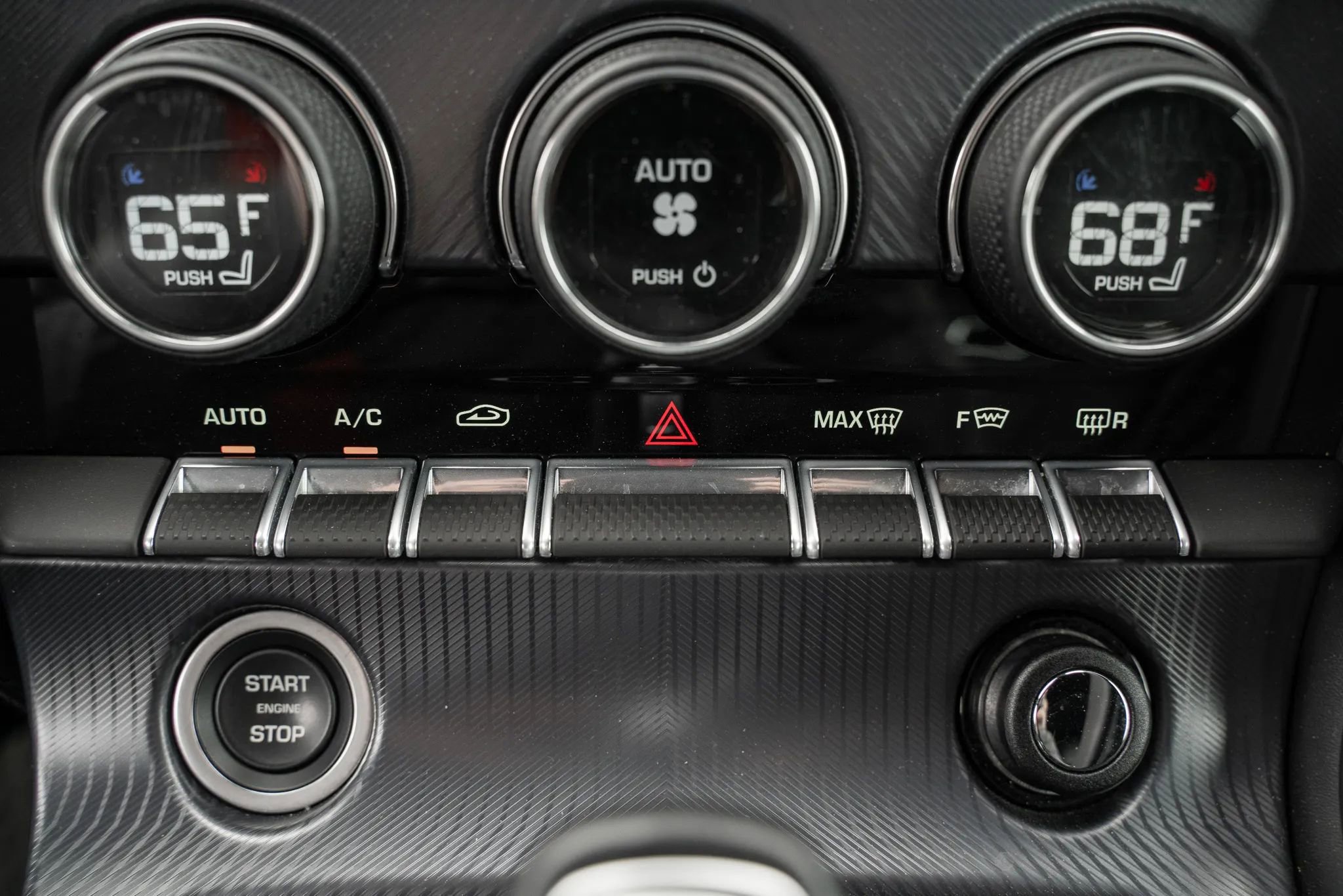 Used 2020 Jaguar F-TYPE R-Dynamic AWD/4WD image 34