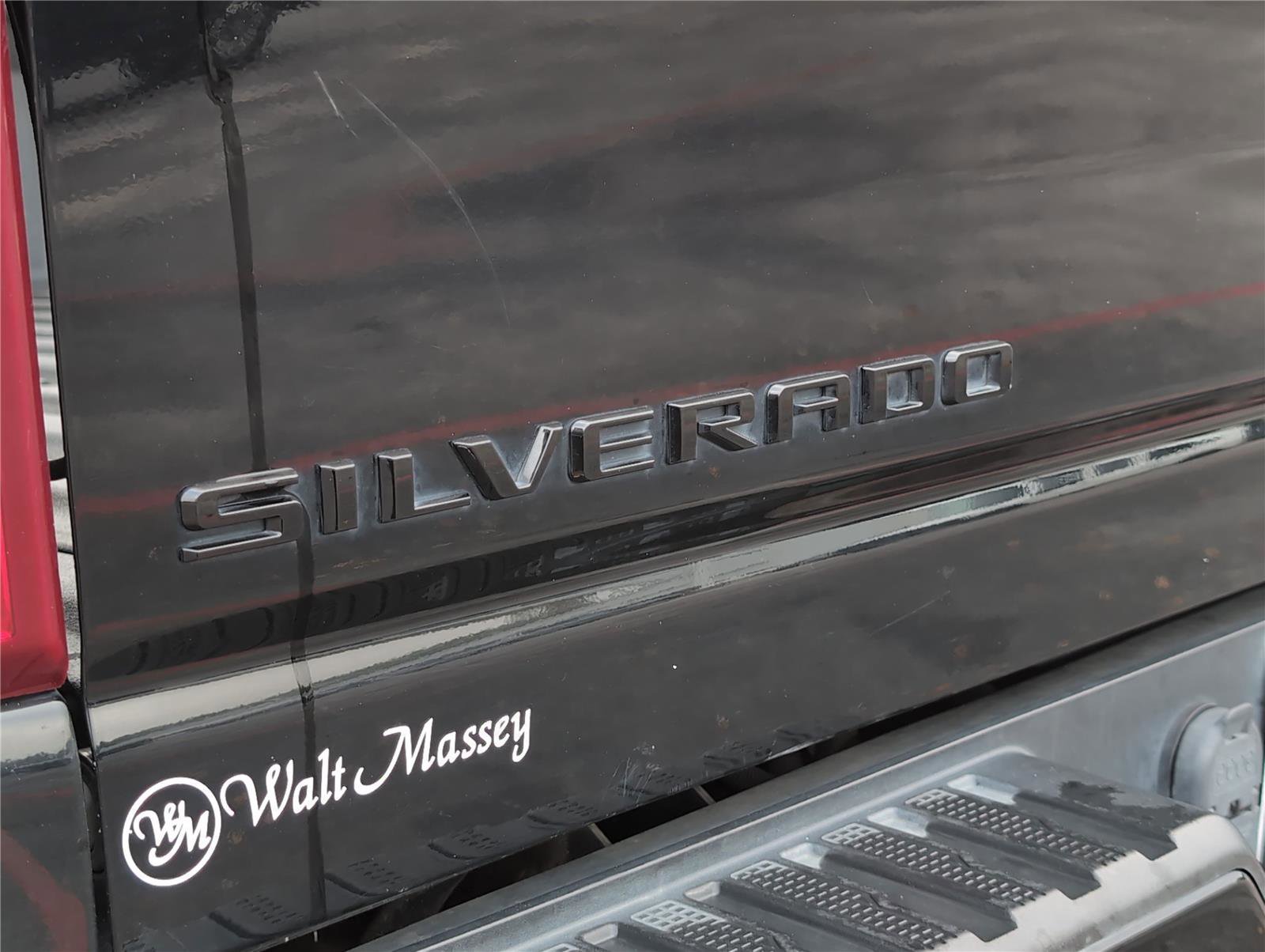 Used 2021 Chevrolet Silverado 2500 LT w/ Midnight Edition image 30