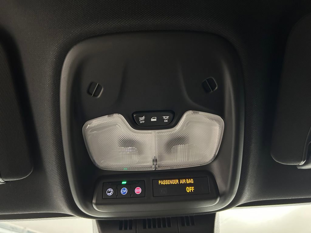 Used 2024 Chevrolet Colorado ZR2 w/ ZR2 Convenience Package III image 29