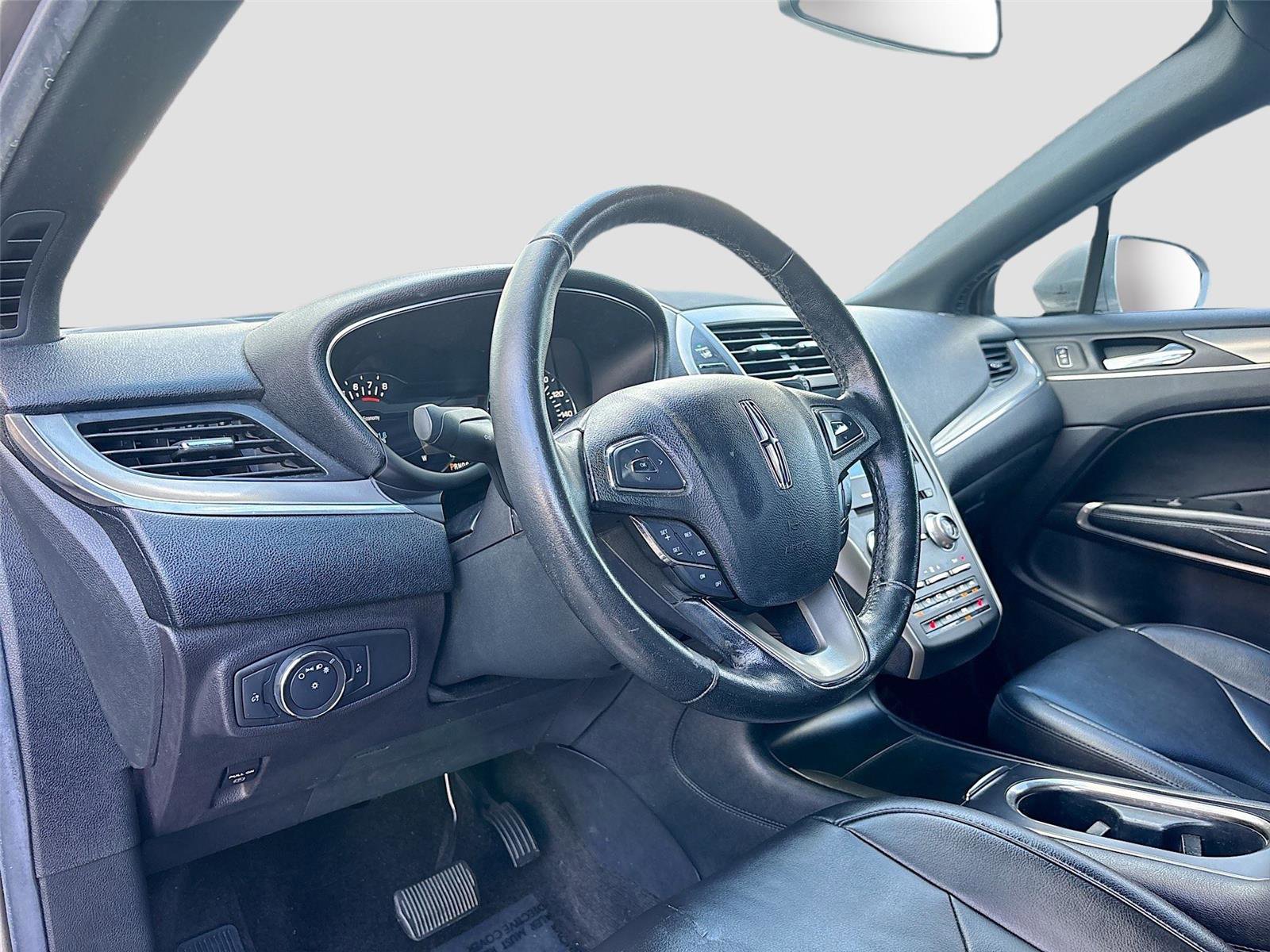 Used 2016 Lincoln MKC Premiere image 9
