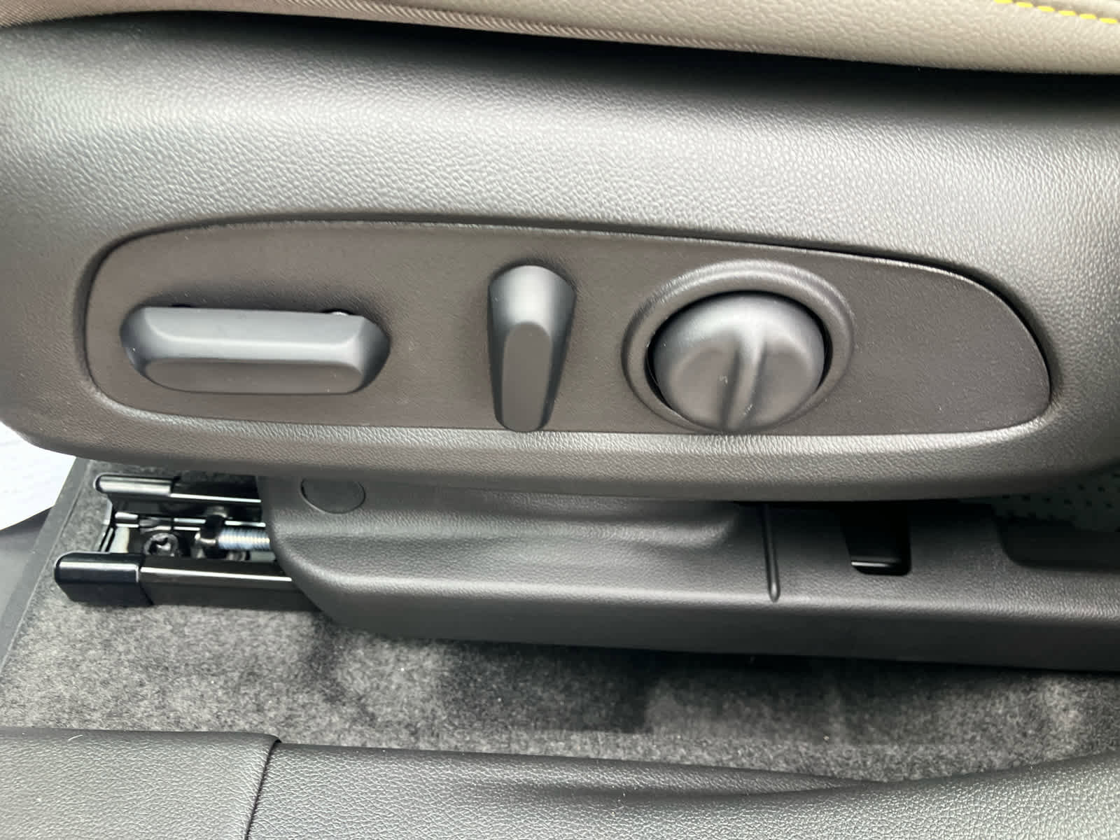 New 2026 Chevrolet Trax ACTIV w/ Driver Confidence Package image 11