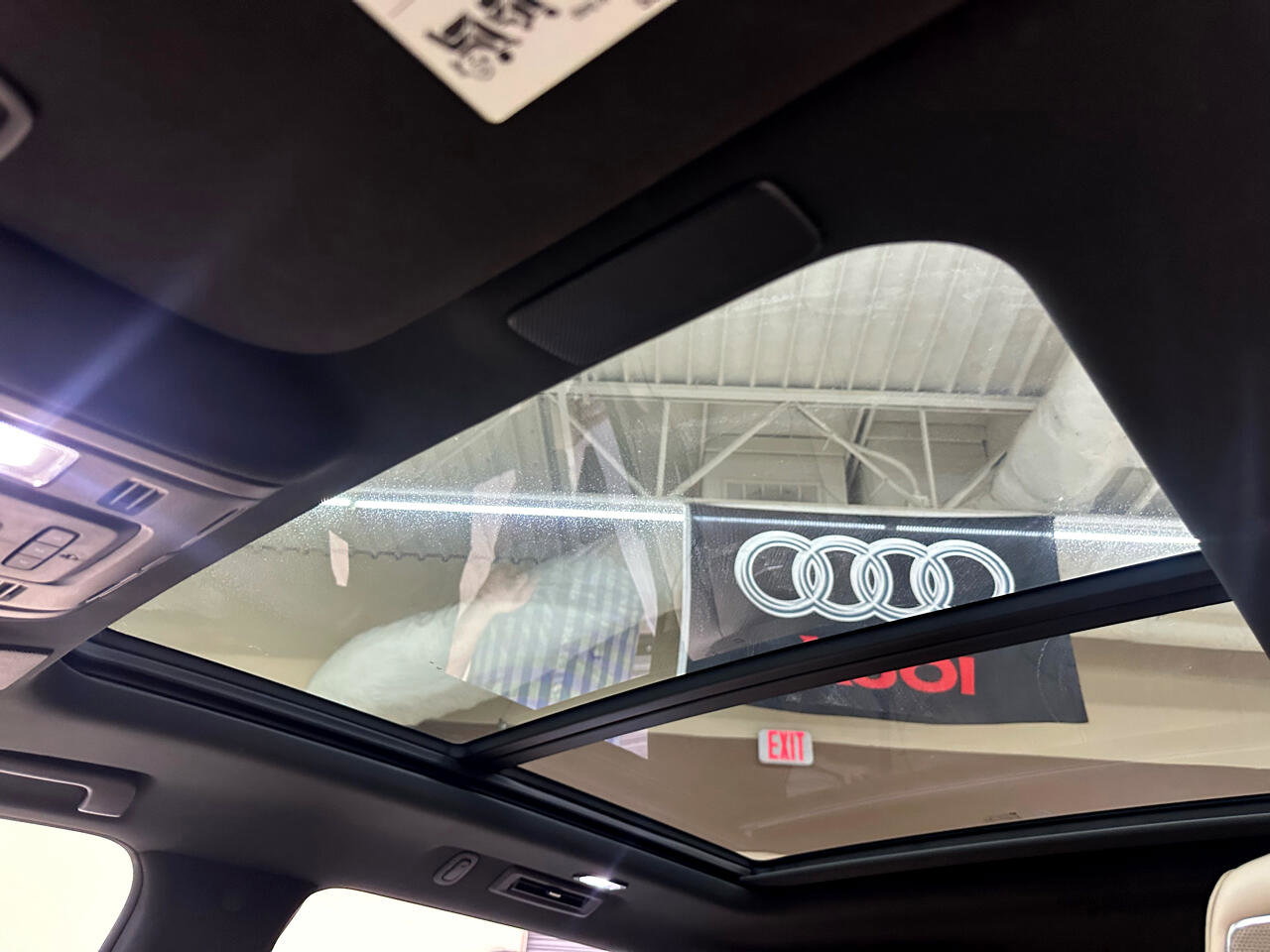 Used 2021 Cadillac Escalade Premium Luxury w/ Driver Assist Tech Package image 34