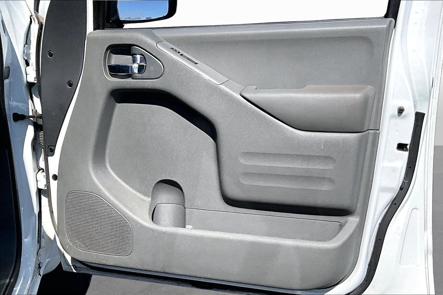 Used 2021 Nissan Frontier SV RWD image 14