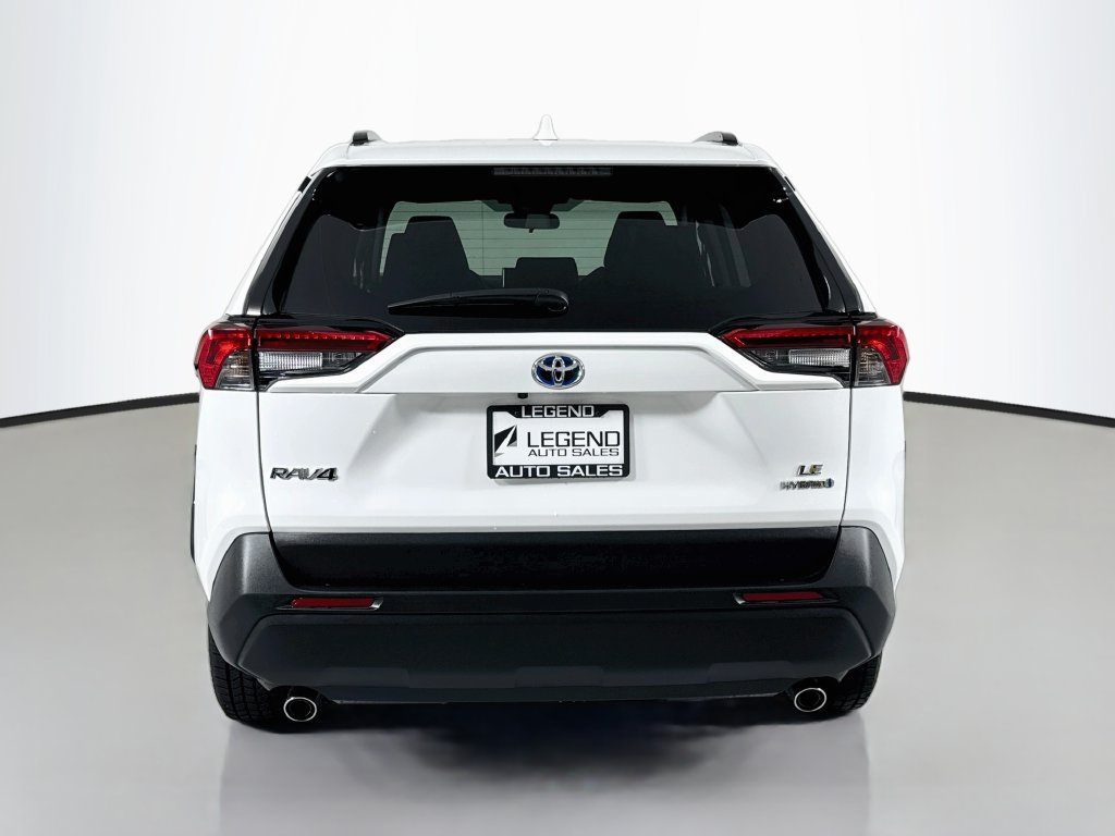 Used 2024 Toyota RAV4 LE AWD/4WD image 7