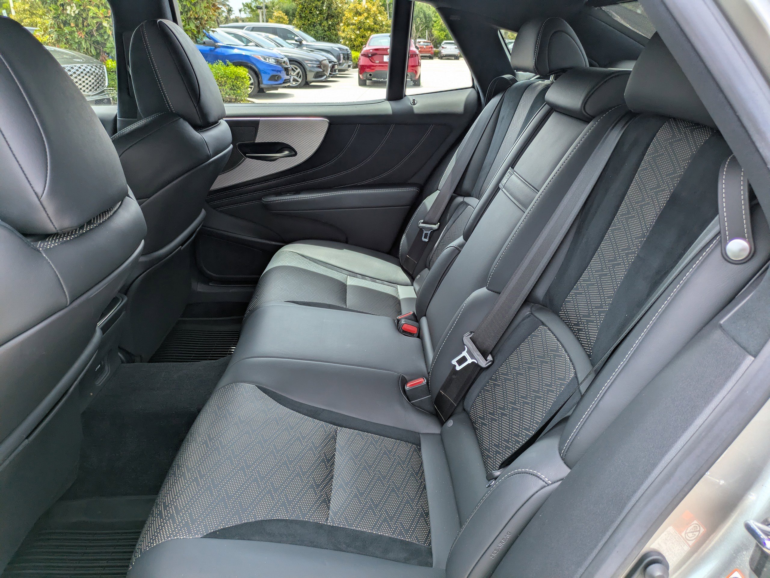 Used 2018 Lexus LS 500 F Sport w/ Accessory Package (Z2) AWD/4WD image 13