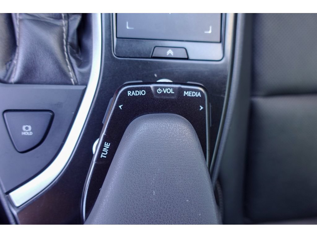 Used 2019 Lexus UX 200 w/ Premium Package FWD image 25