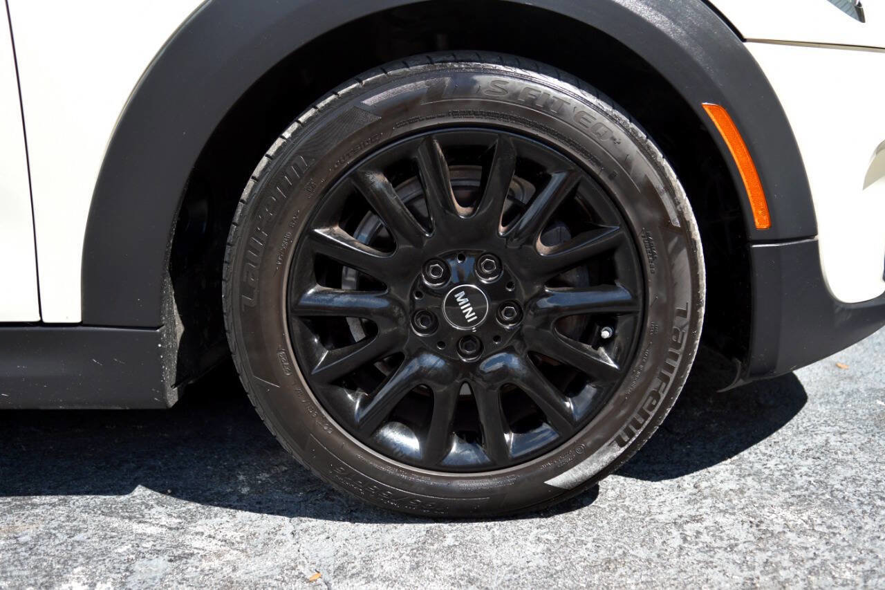Used 2018 MINI Cooper Cooper 2dr Convertible image 33