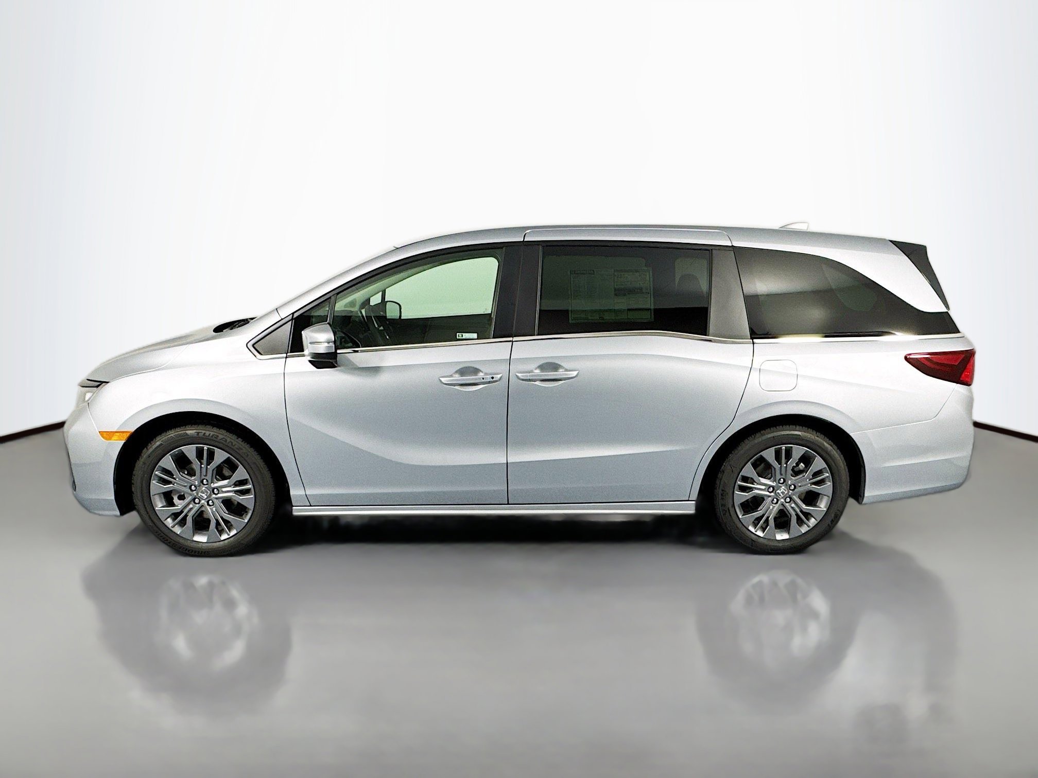 New 2026 Honda Odyssey Touring image 8