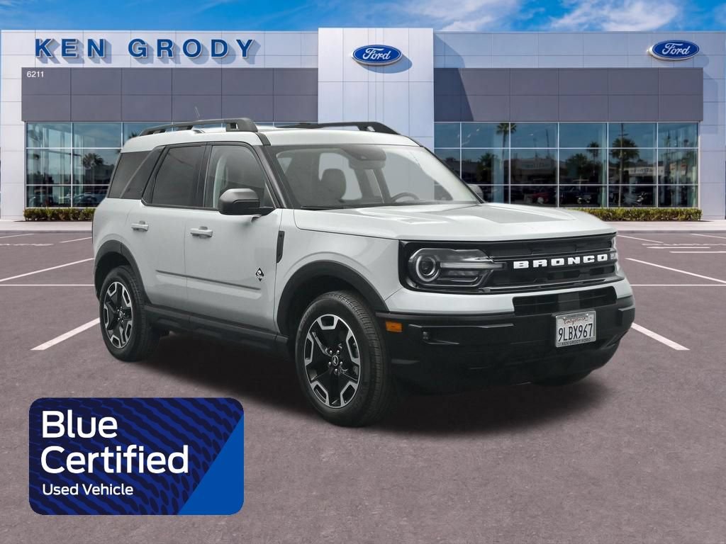 Certified 2023 Ford Bronco Sport Outer Banks w/ Tech Package AWD/4WD image 1