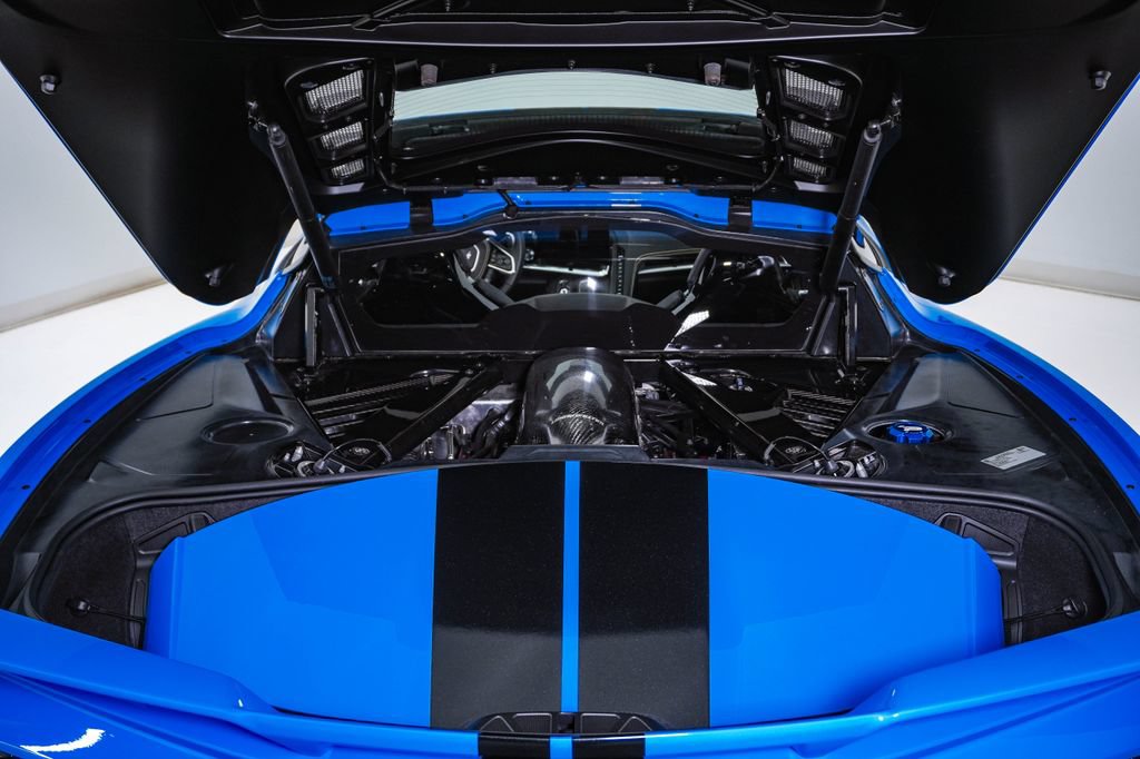 Used 2021 Chevrolet Corvette Stingray Premium Cpe w/ Z51 Performance Package RWD image 30