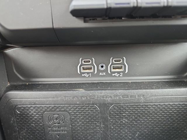 Used 2025 RAM 1500 Laramie AWD/4WD image 6