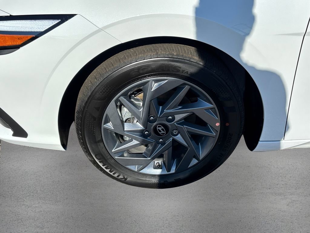 New 2025 Hyundai Elantra Blue image 12