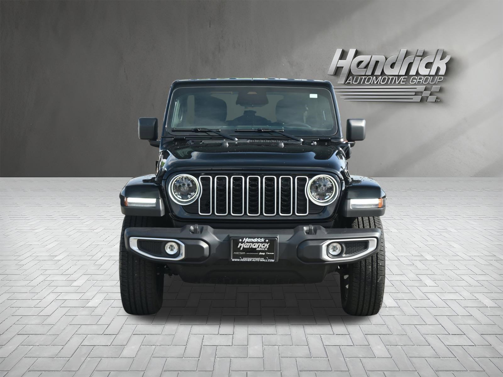 Used 2025 Jeep Wrangler Unlimited Sahara w/ Safety Group AWD/4WD image 3
