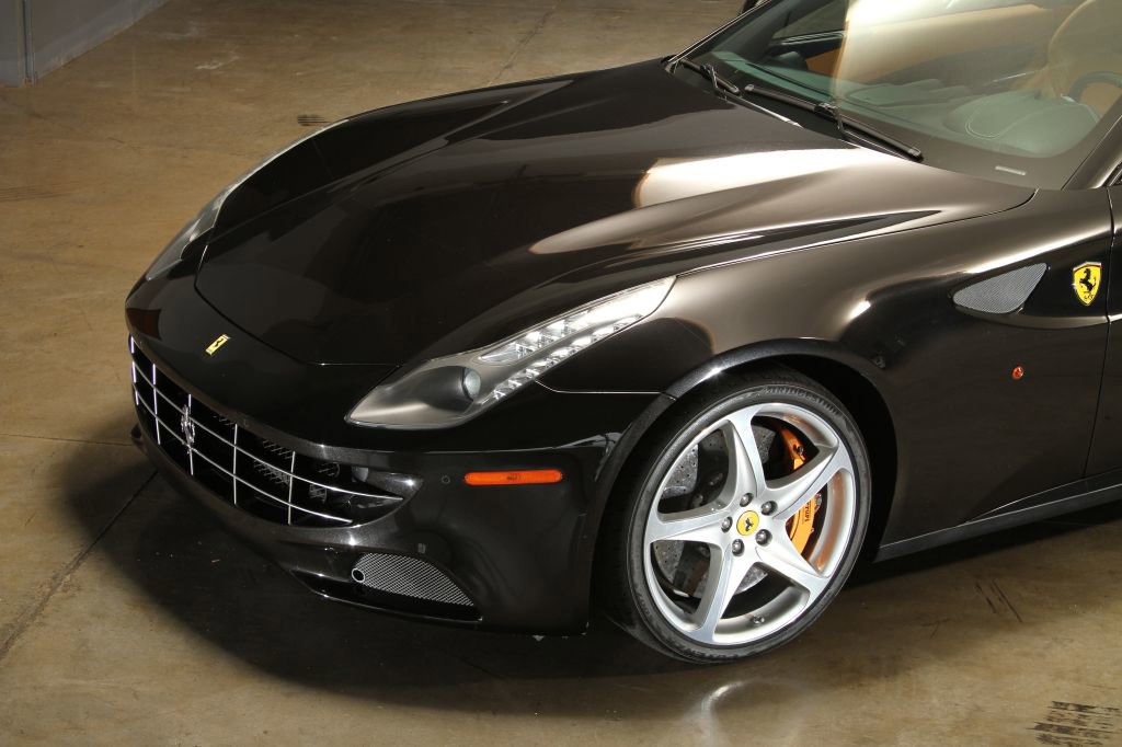 Used 2016 Ferrari FF image 34