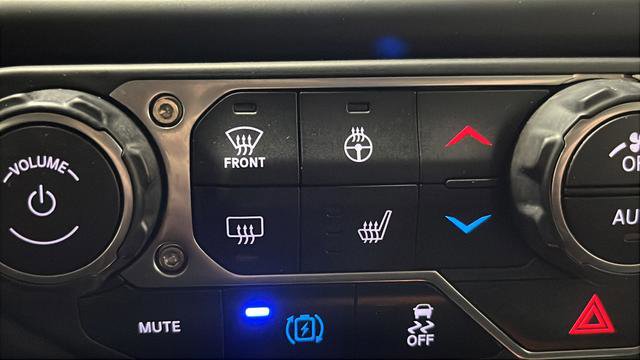 Used 2022 Jeep Wrangler Unlimited Sahara w/ Cold Weather Group image 28